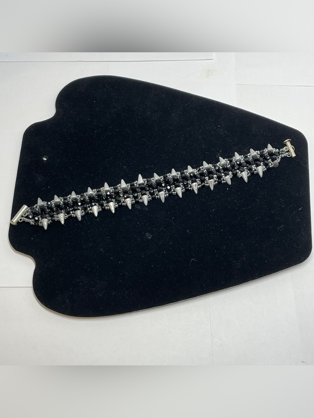 Artisan spiky  Beaded Cuff Bracelet Black Grey Clear Iridescent 8” Barrel Clasp